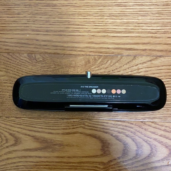 Marc Jacobs eyeshadow palette - Picture 3 of 4